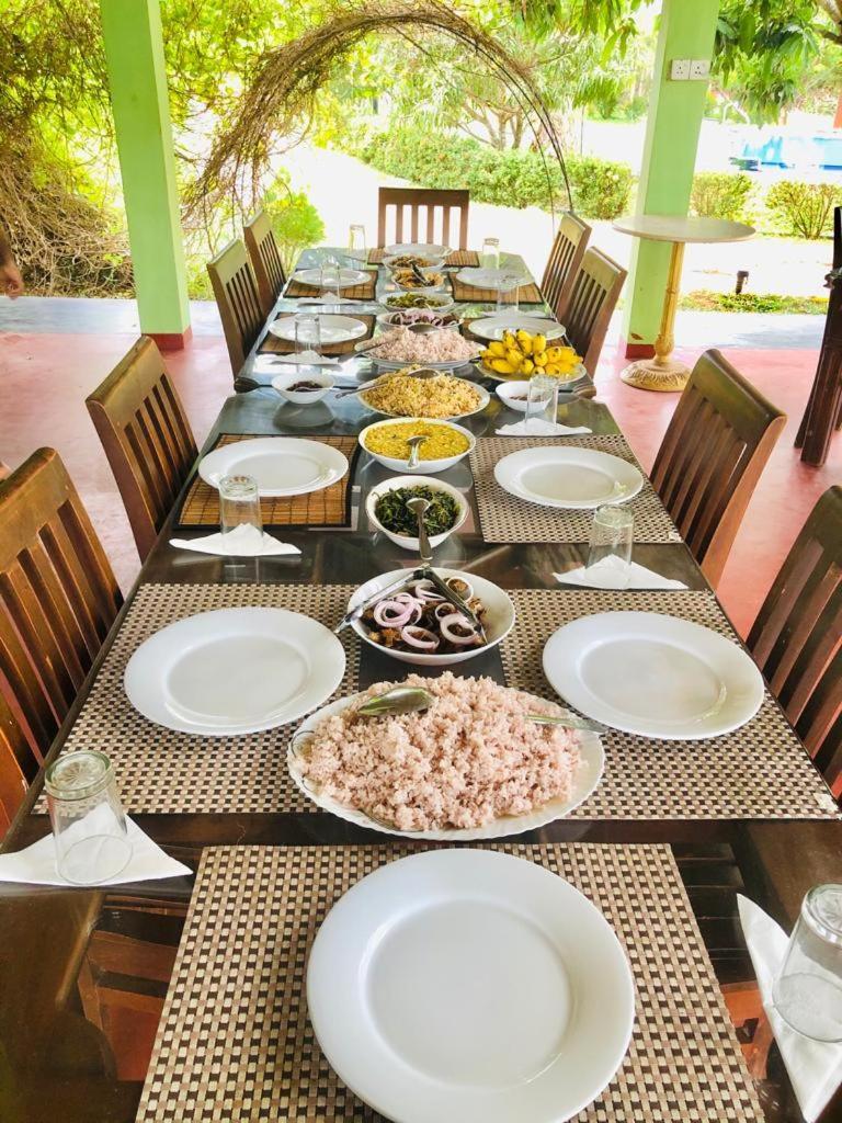Serenity Lake Resort Yala Tissamaharama Eksteriør billede
