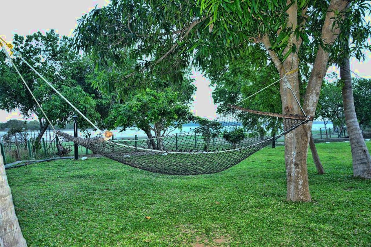 Serenity Lake Resort Yala Tissamaharama Eksteriør billede